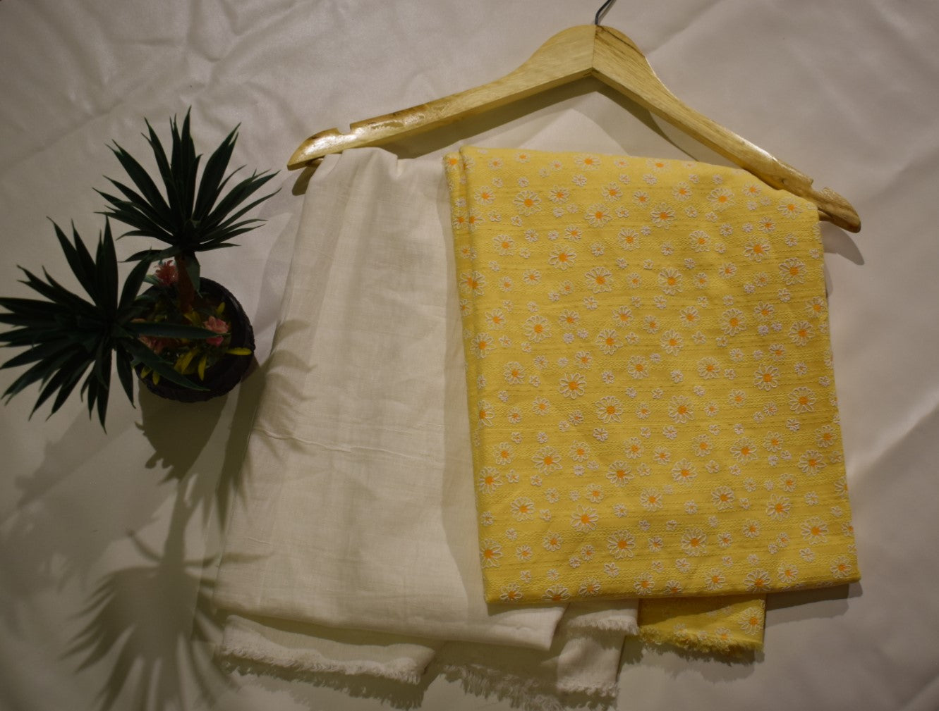 Unstitched Lawn Print 2 Piece (Shirt/Trouser)