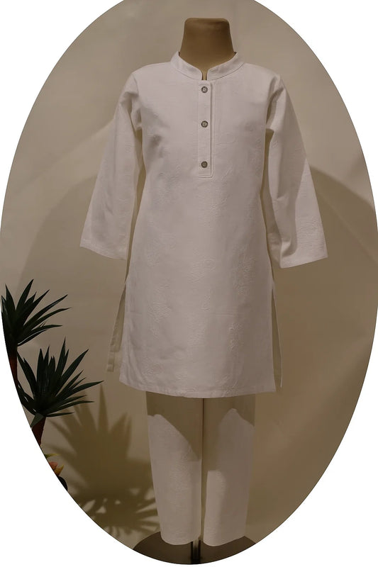 Unstitched Lawn 2pc (Shirt/Trouser)