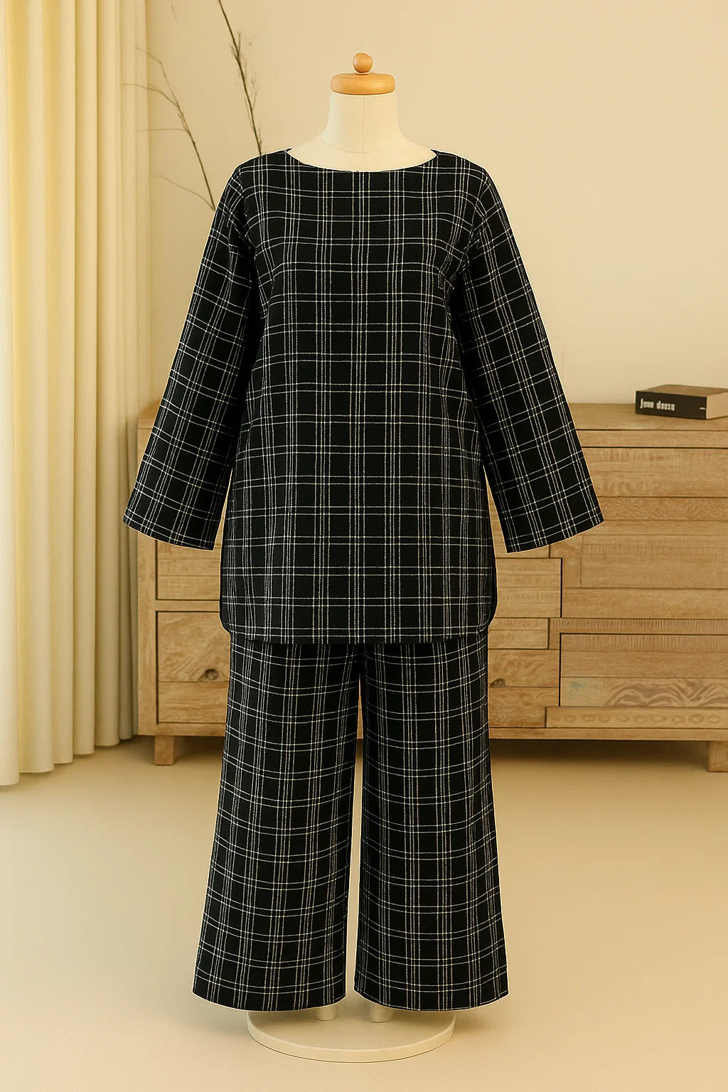 Unstitched Lawn 2pc (Shirt/Trouser)